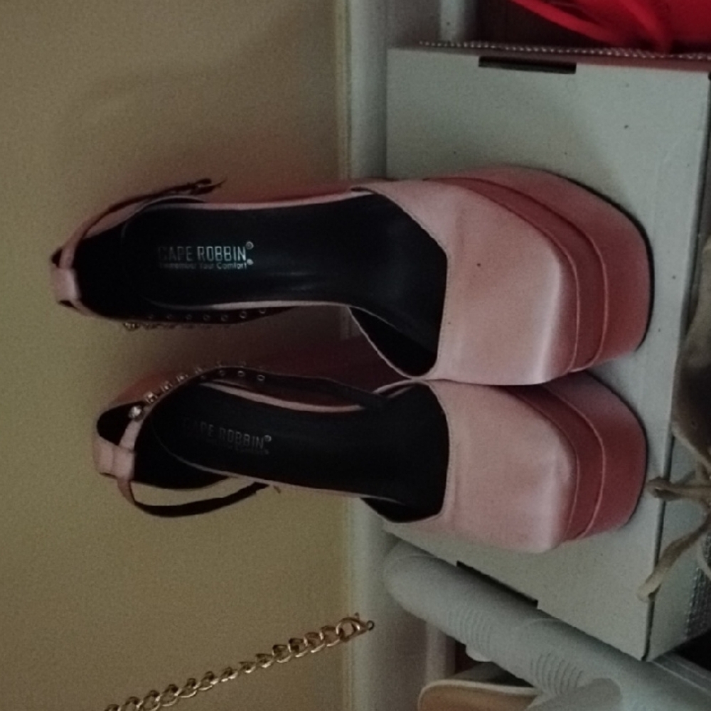 Cape Robbin Pink Heeled Shoes